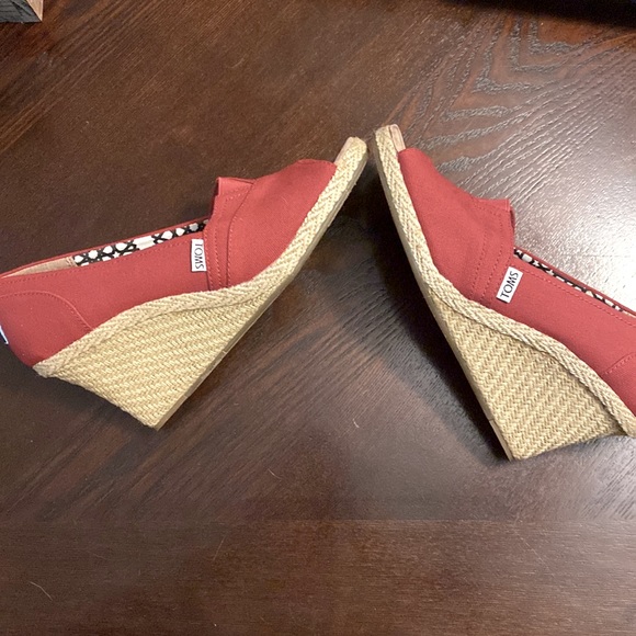 Tom’s wedges size W10 wore once. - Picture 3 of 6
